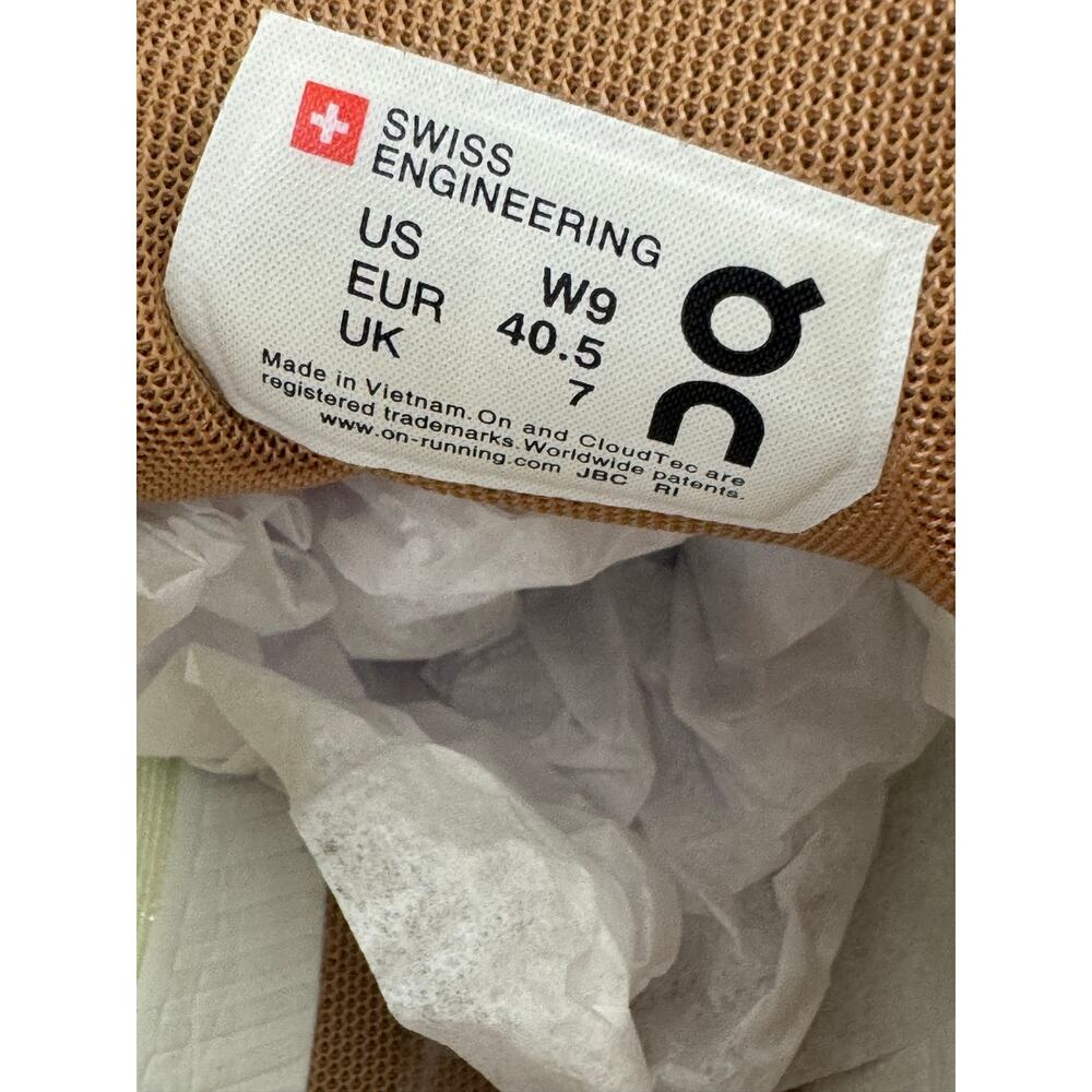 On Running Cloudflow Running Shoes Aloe White Women's Size 9 - Picture 9 of 10